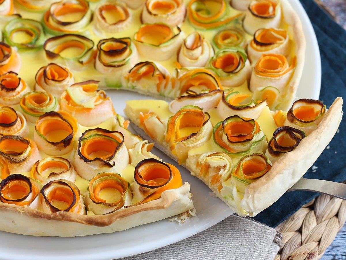 Vegetarian quiche with carrot and zucchini roses - photo 4