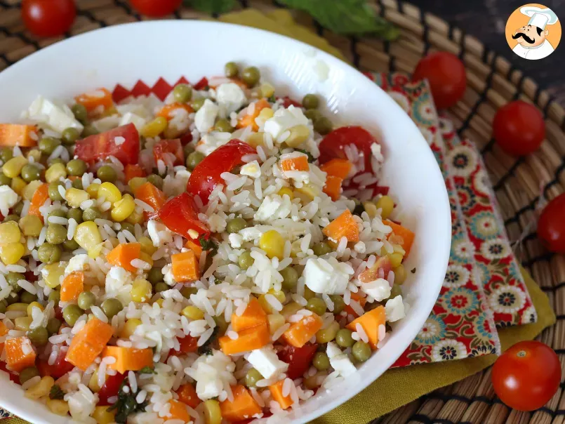 Vegetarian rice salad: feta, corn, carrots, peas, cherry tomatoes and mint, photo 1