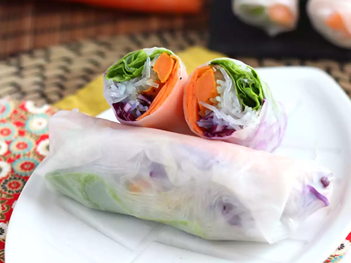 Vegetarian spring rolls with red cabbage and sweet potato - photo 3