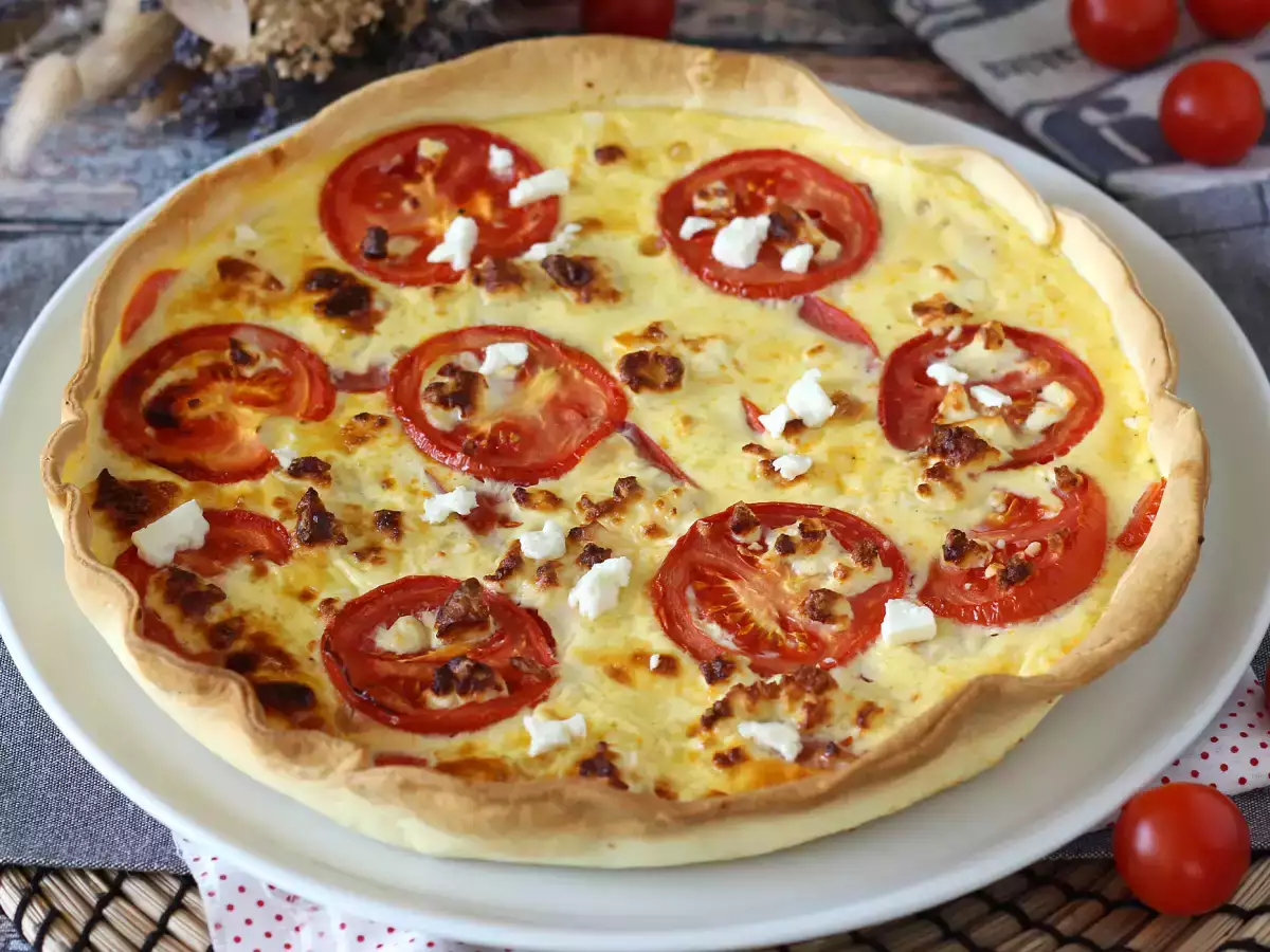 Vegetarian tomato and feta quiche, perfect for taking on a picnic! - photo 3