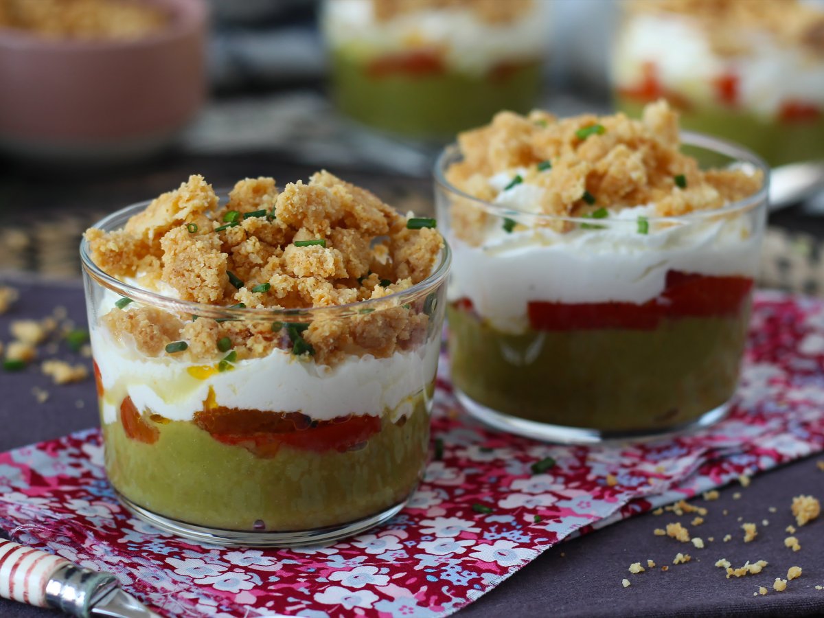 Vegetarian verrines: pea cream, parmesan crumble and mascarpone cream