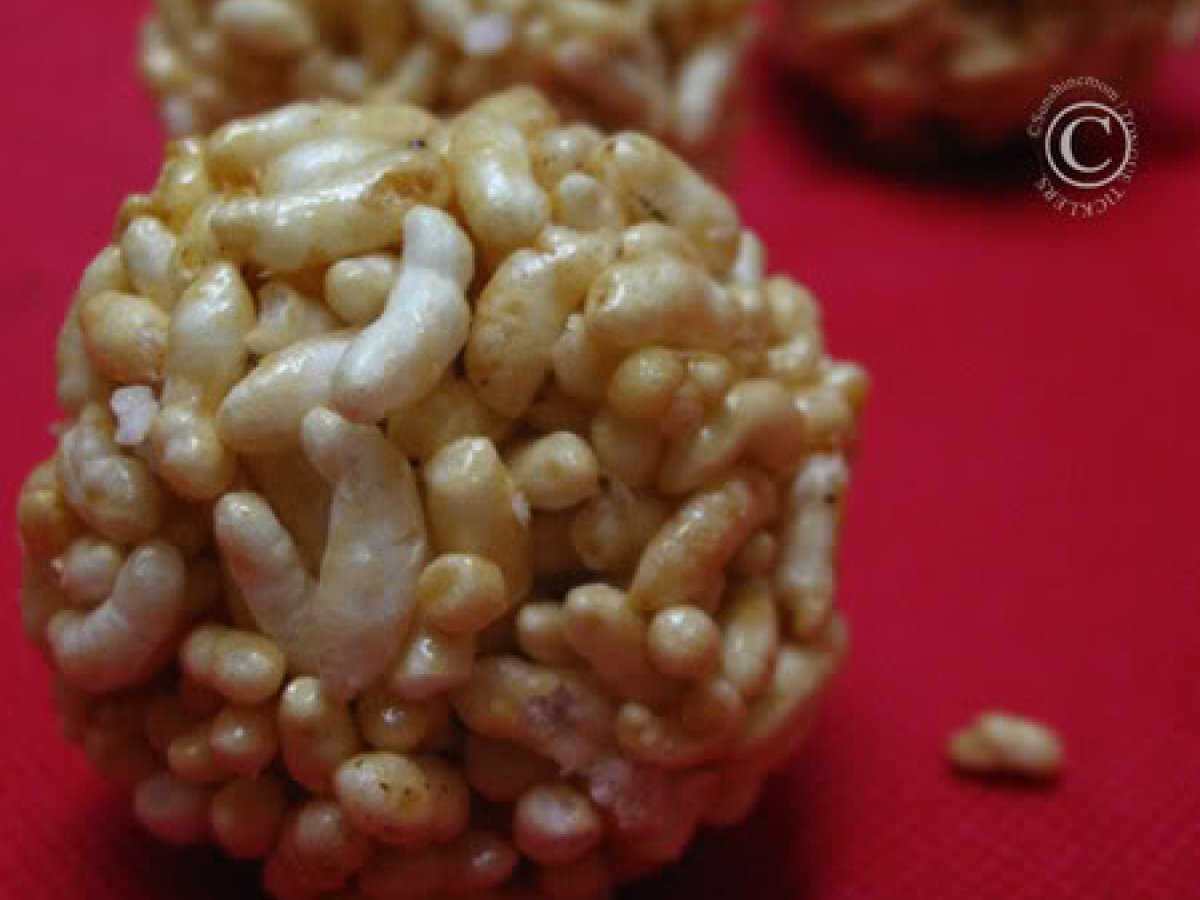 Vella Pori / Puffed Rice balls, bars or pops