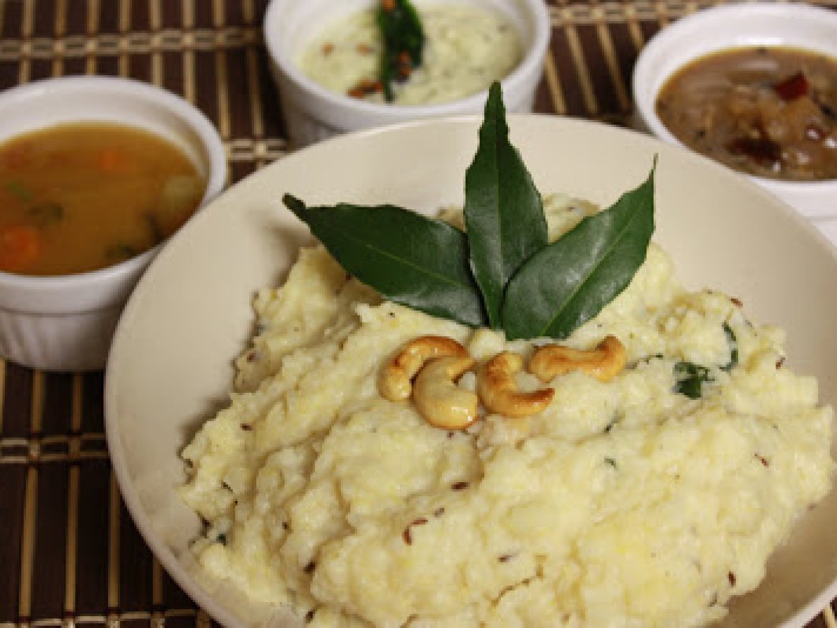 VEN PONGAL WITH SAMBAR, CHUTNEY AND TAMARIND GOJJU