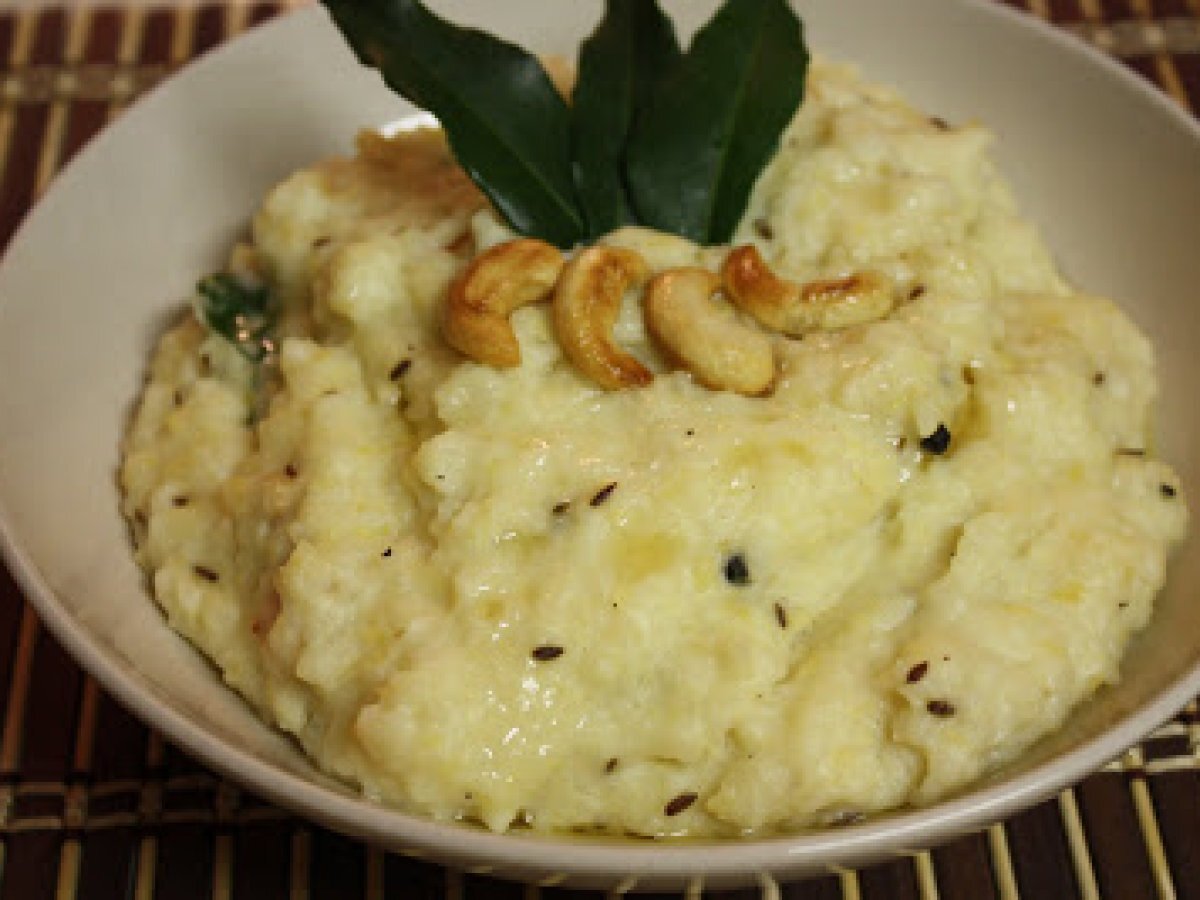 VEN PONGAL WITH SAMBAR, CHUTNEY AND TAMARIND GOJJU - photo 2