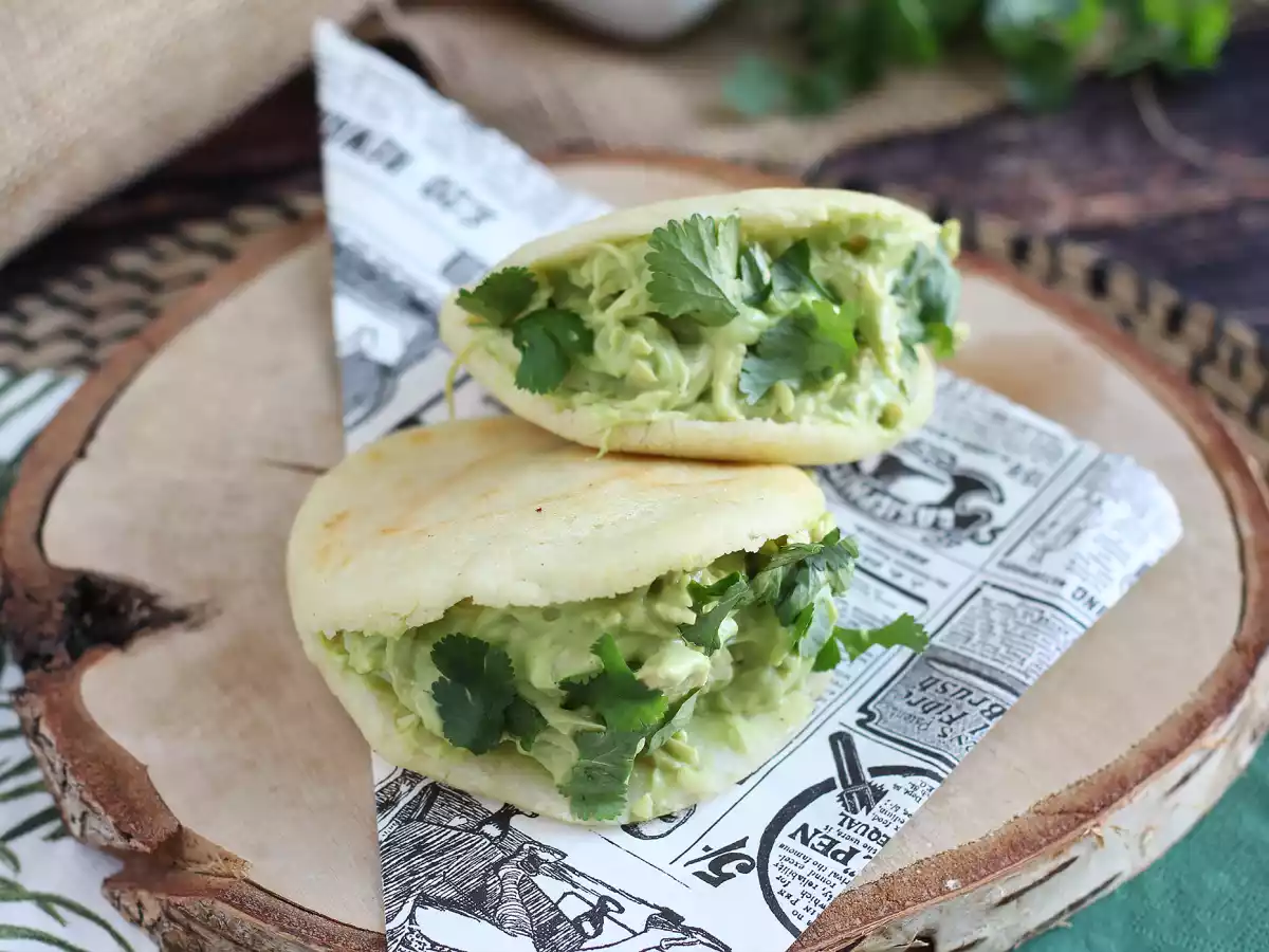 Venezuelan arepas with chicken and avocado - reina pepiada - photo 2