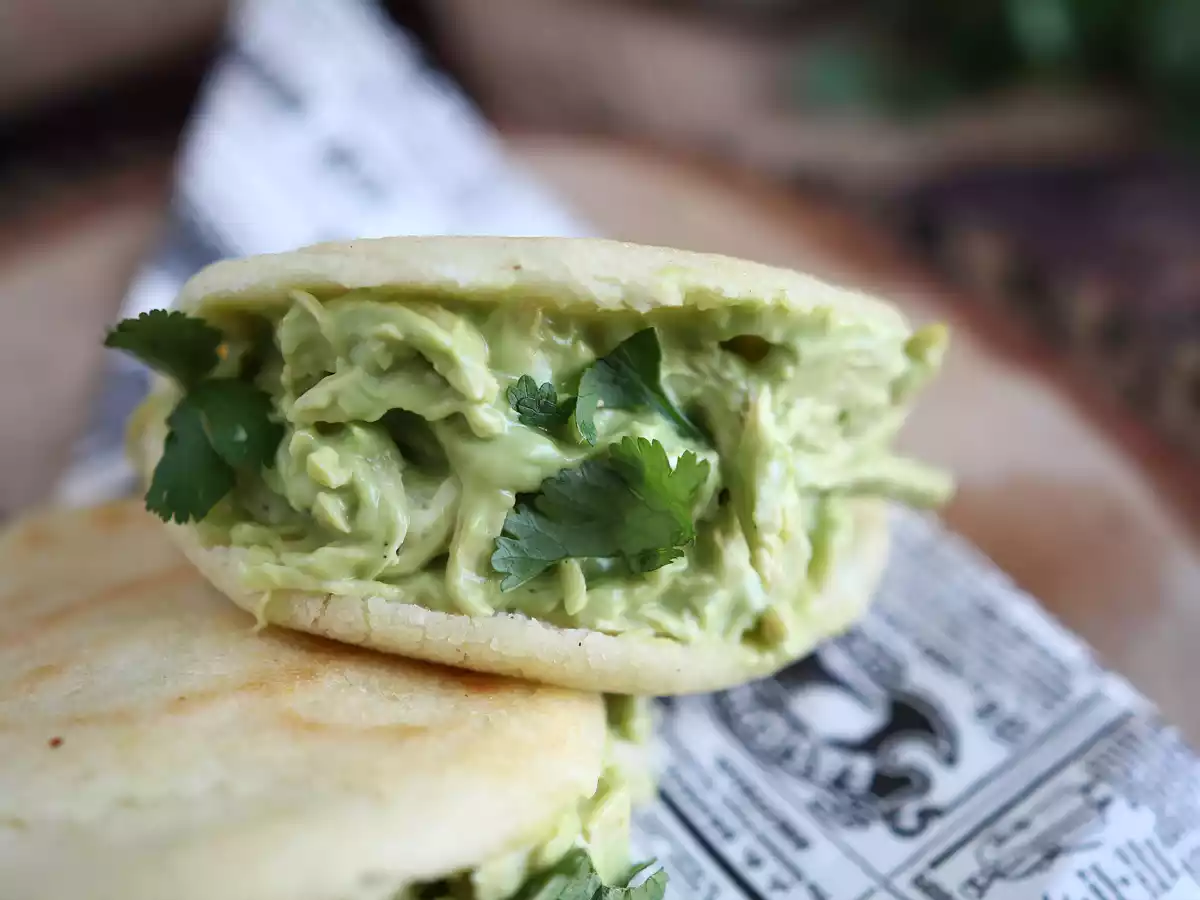 Venezuelan arepas with chicken and avocado - reina pepiada - photo 3