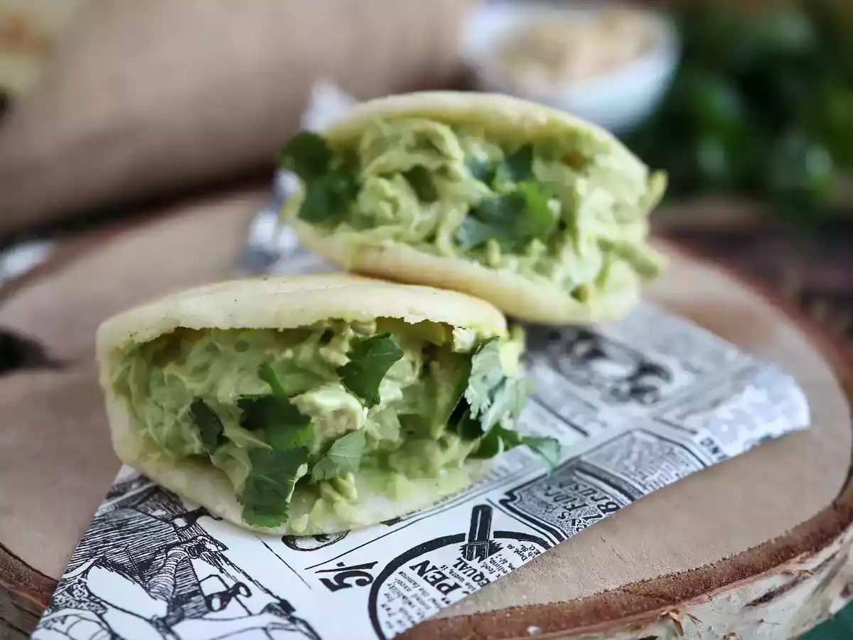 Venezuelan arepas with chicken and avocado - reina pepiada - photo 4