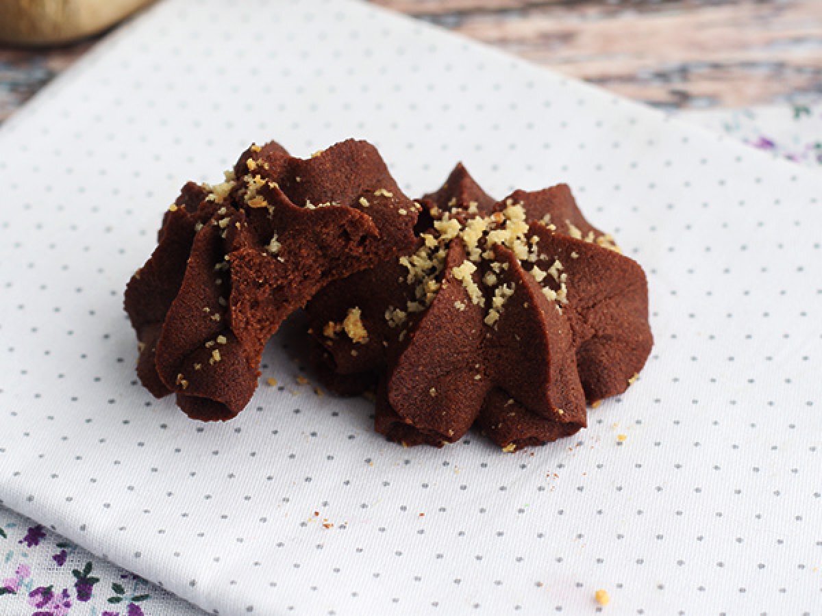 Viennese biscuits with cocoa, butter cookies