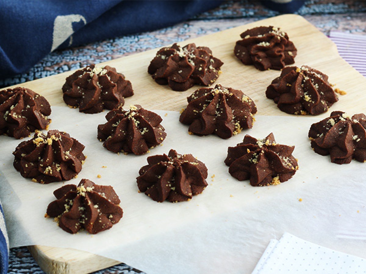 Viennese biscuits with cocoa, butter cookies - photo 2