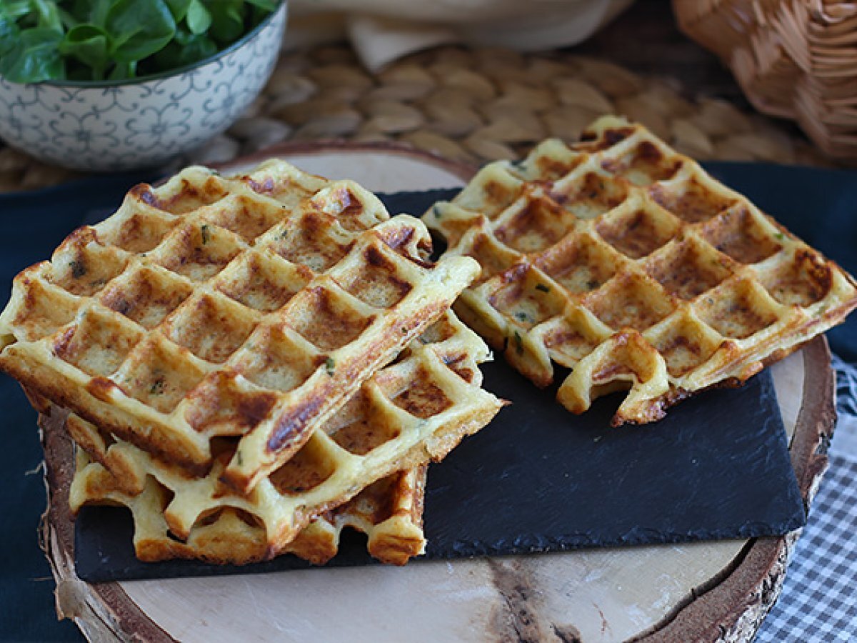 Waffle sandwich with smoked salmon and cream cheese - photo 2