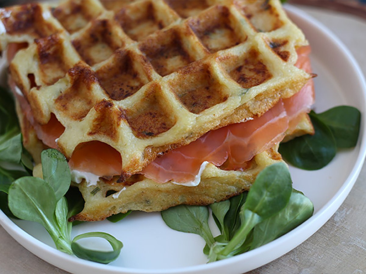 Waffle sandwich with smoked salmon and cream cheese - photo 3