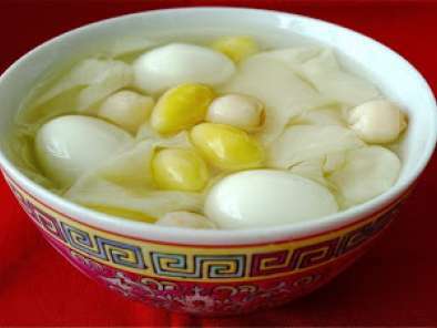 Wanton Wrappers With Quail Eggs, Lotus Seeds and Gingkos Sweet Soup, photo 2