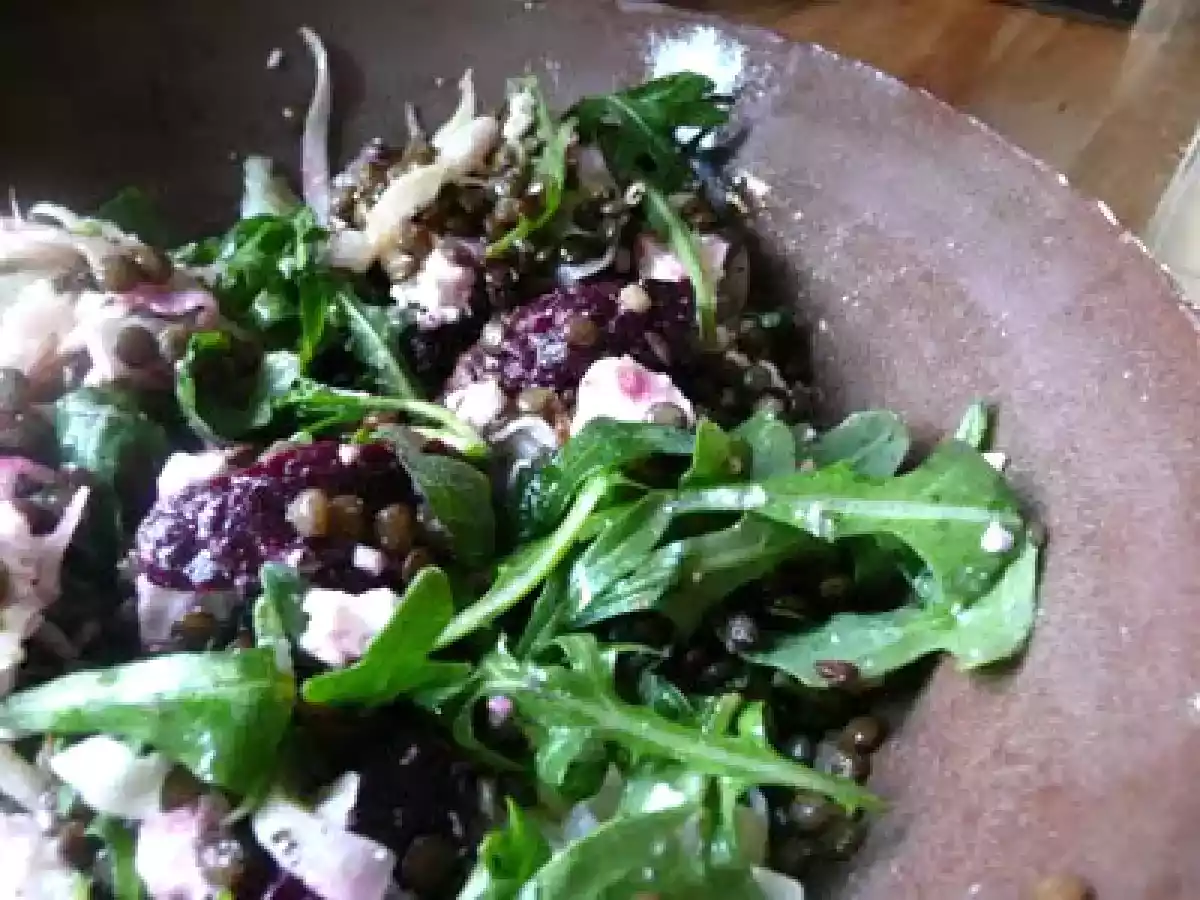 Warm salad of beetroot, feta, puy lentils and rocket