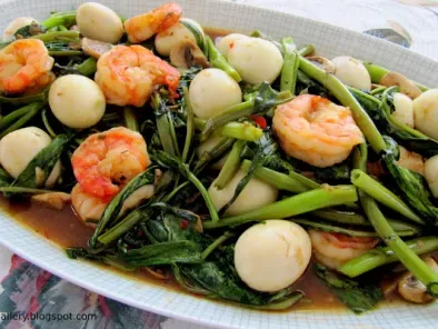 Water Spinach with Prawns and Quail Eggs
