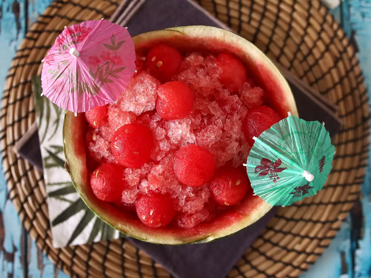 Watermelon frosé: a super-refreshing slushy cocktail with rosé! - photo 3