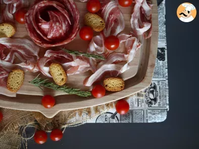 What do you put in a cold cut platter? Rose folding with salami!, photo 3