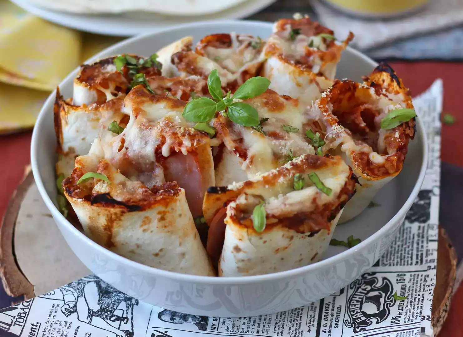 What to do with tortillas? a gourmet dish with pizza flavour!