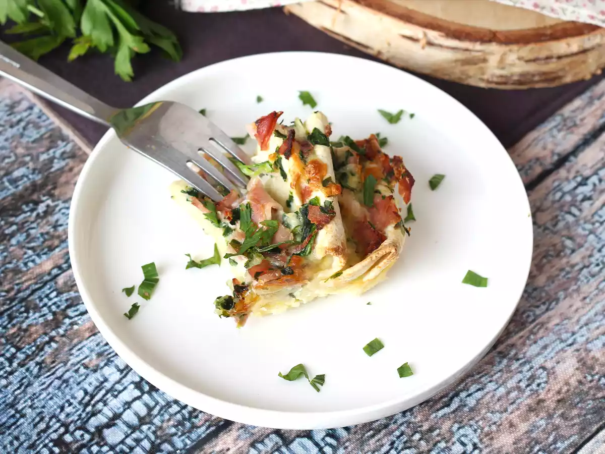 What to do with tortillas? ham, spinach and mozzarella crinkle cake - photo 2