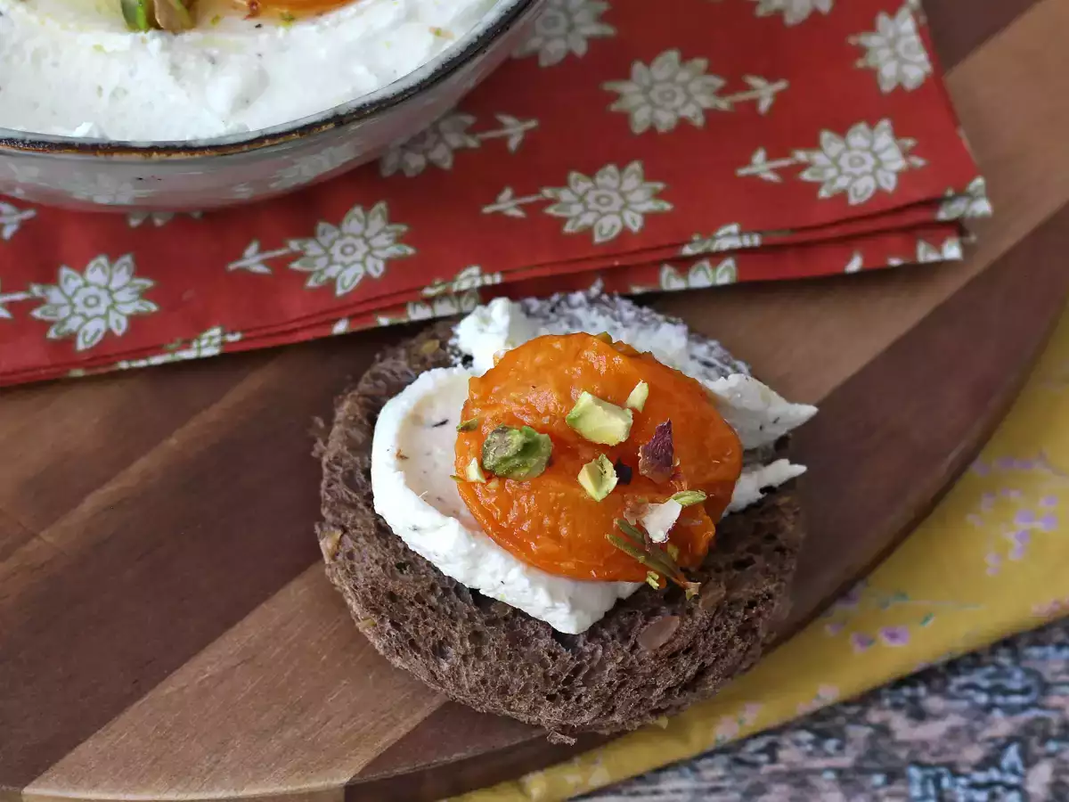 Whipped feta and roasted apricots - photo 3