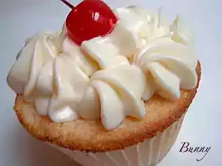 Buttermilk cupcakes with pineapple filling recipe