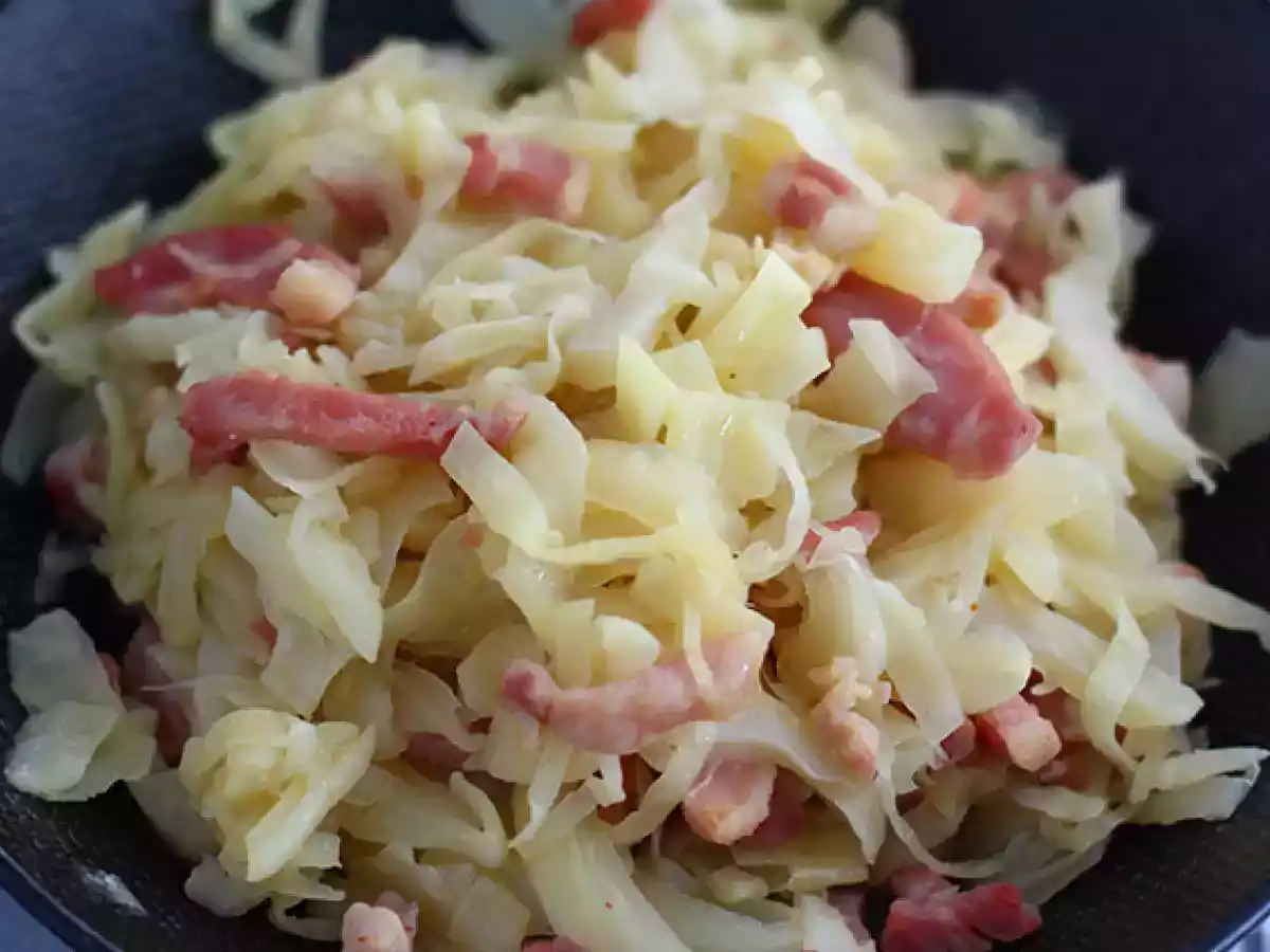 White cabbage with bacon - photo 3