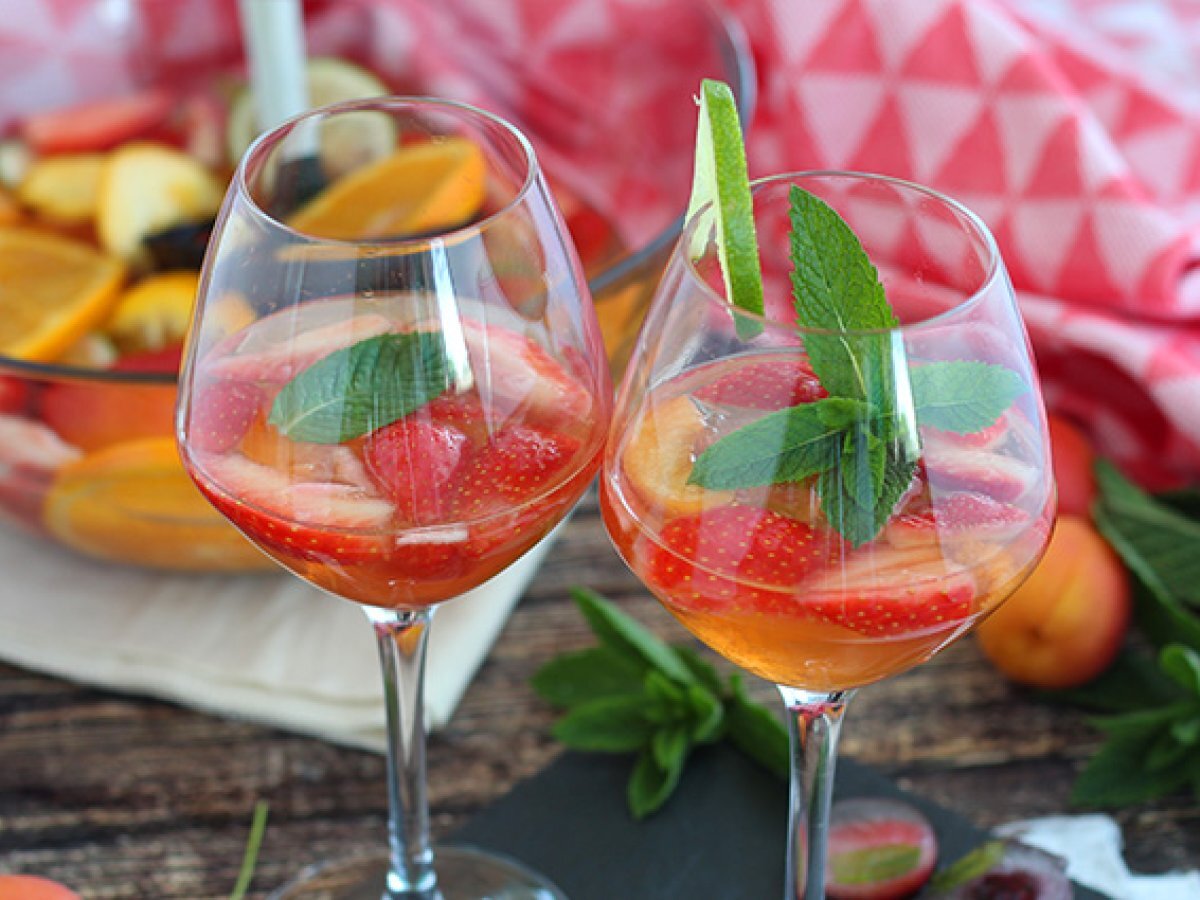 White sangria - Sangria with white wine - photo 4