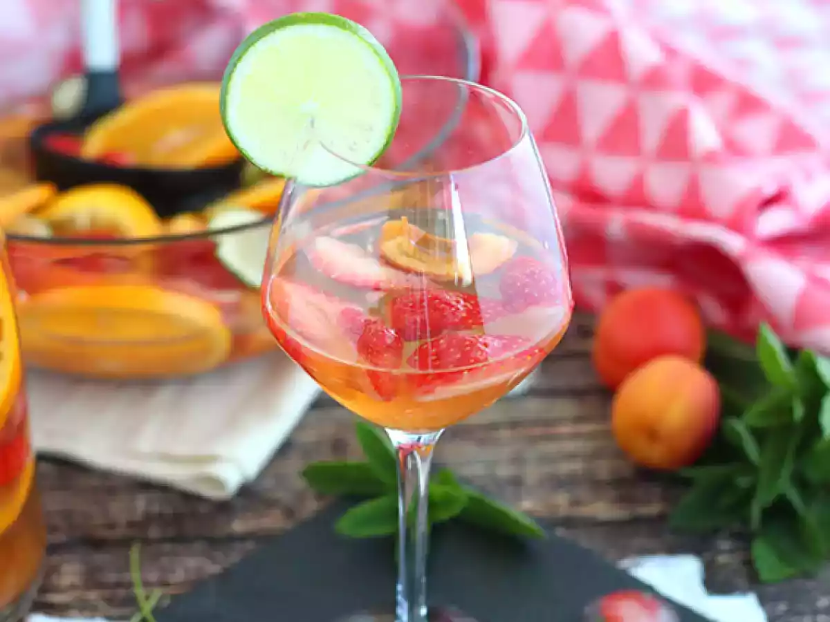 White sangria - sangria with white wine - photo 6