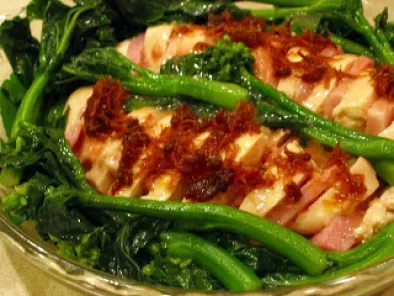 Yoke Lan Kai/Steamed Chicken with Ham and Kai Lan