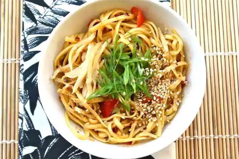 Yueyang hot-dry noodles recipe - yue yang re gan mian