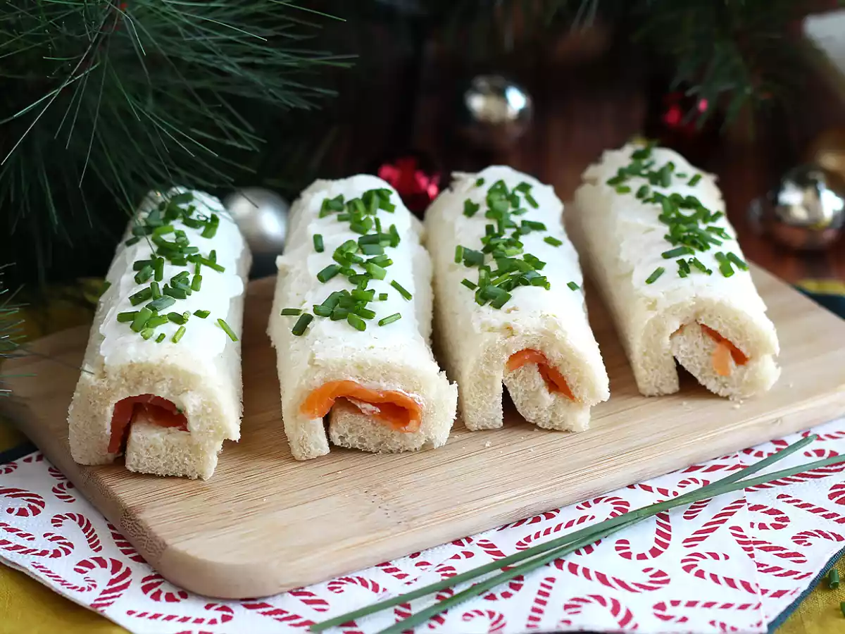 Yule log toasts for christmas