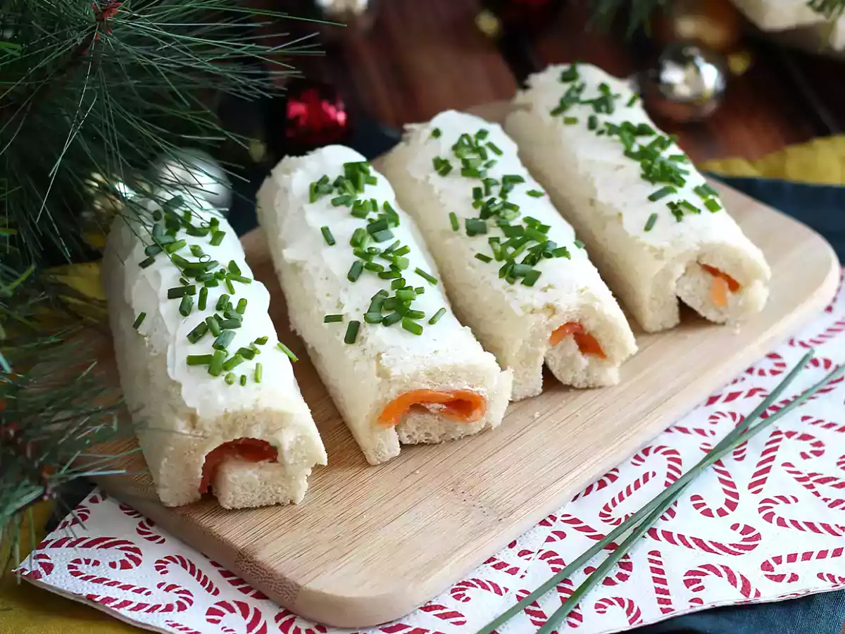 Yule log toasts for christmas - photo 3