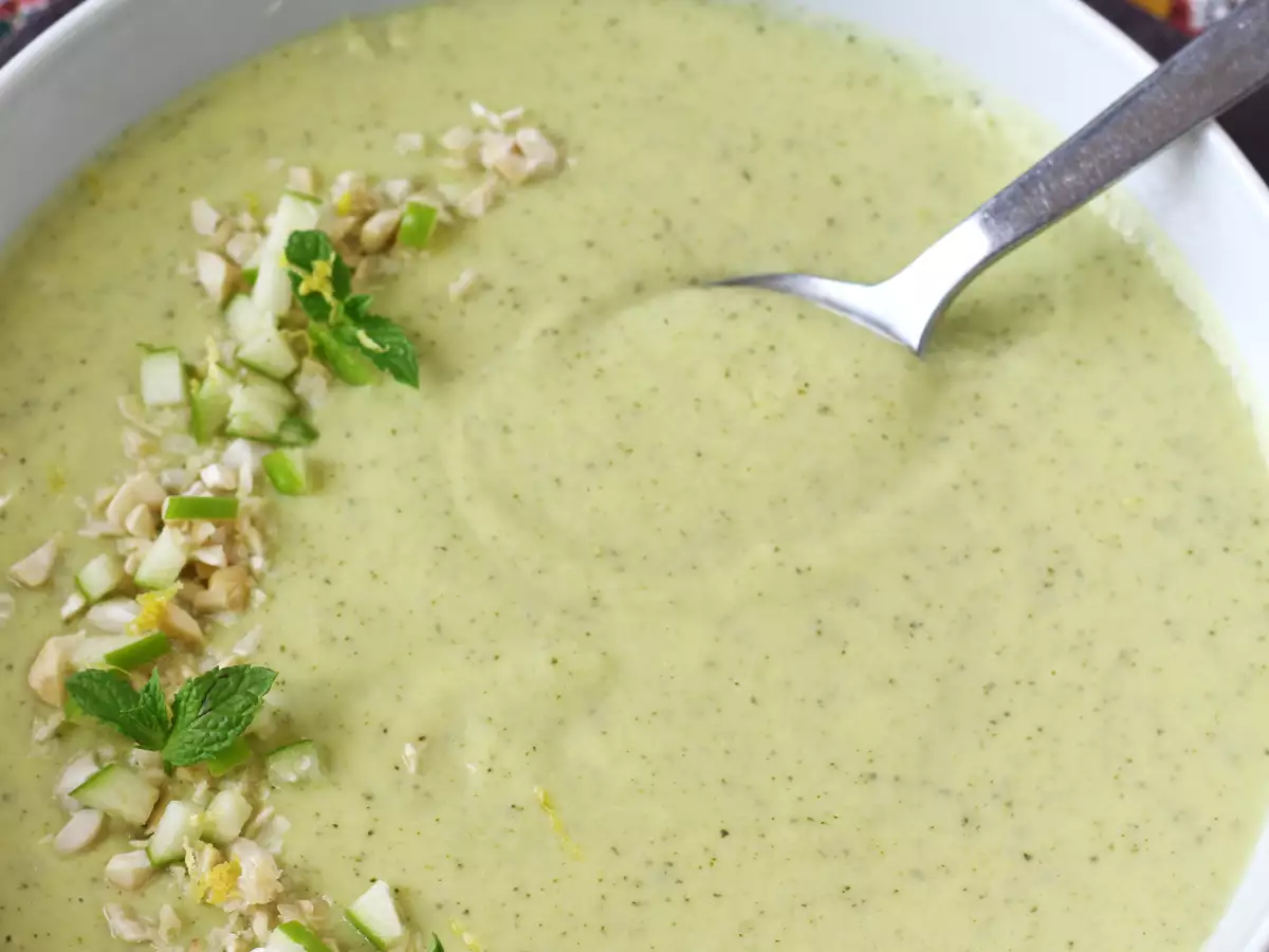 Zucchini and Green Apple Soup with Yogurt, Ready in 30 Minutes - photo 2
