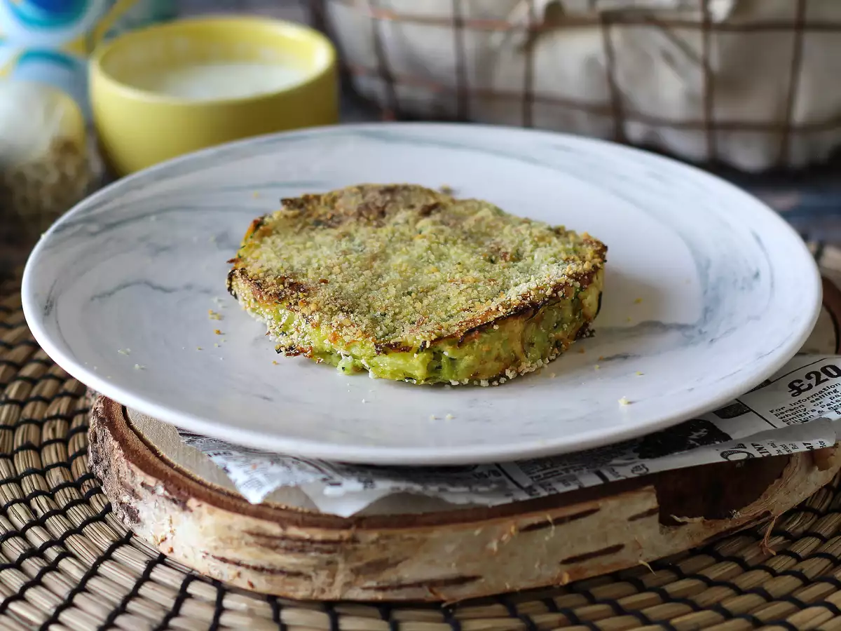 Zucchini and potato patties in airfryer - photo 4