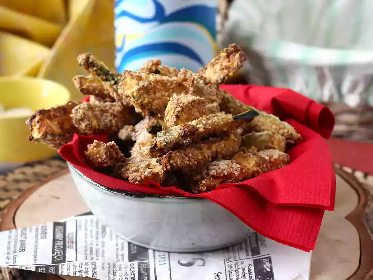Zucchini fries cooked in airfryer