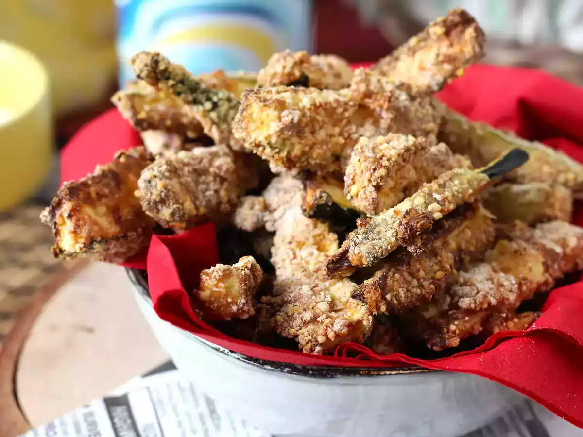 Zucchini fries cooked in airfryer - photo 2