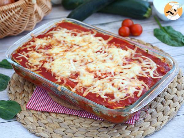 Zucchini lasagna with spinach - gluten free