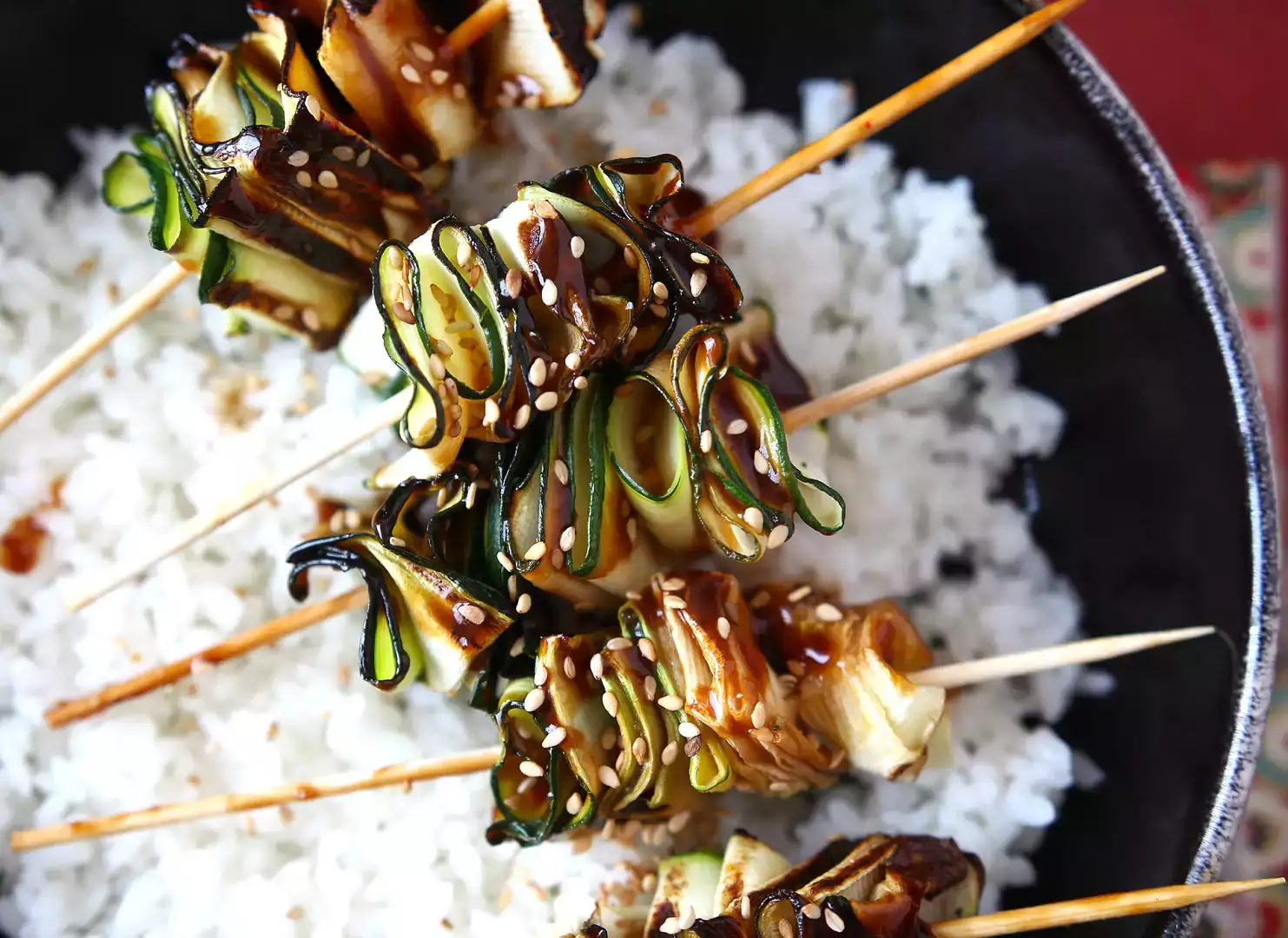 Zucchini skewers with spicy asian sauce recipe