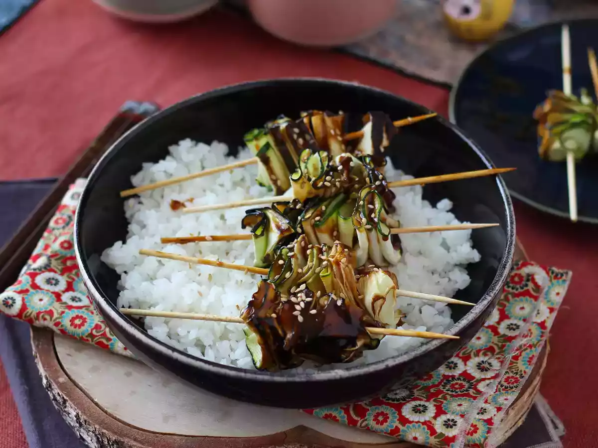 Zucchini skewers with a delicious, spicy asian sauce - photo 4