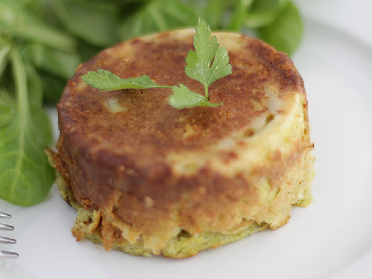 Zucchini soft cakes with Kiri cheese core - photo 2