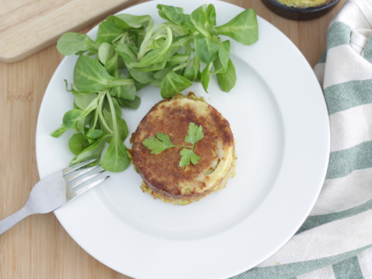 Zucchini soft cakes with Kiri cheese core - photo 3