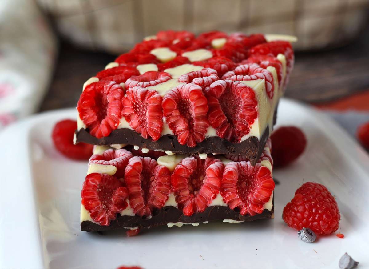 Raspberry recipes: fresh desserts, drinks and chocolate ideas