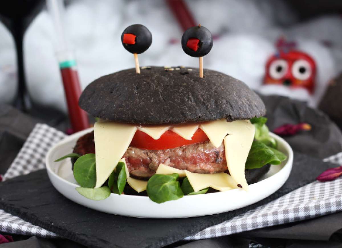 Halloween recipes: spooky appetizers, pumpkin treats, scary desserts and party drinks